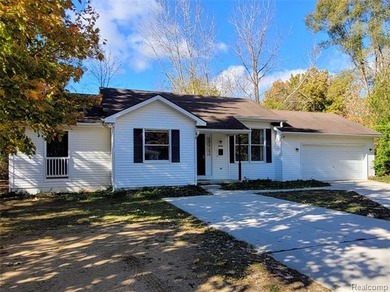 Cordley Lake Home For Sale in Pinckney Michigan