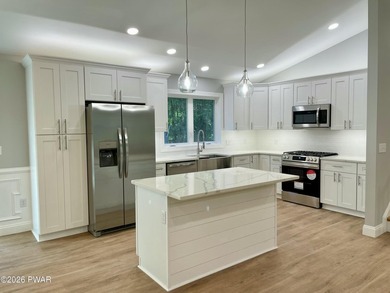 CUSTOM NEW CONSTRUCTION CONTEMPORARY SPLIT-LEVEL IN POCONO - photo 3