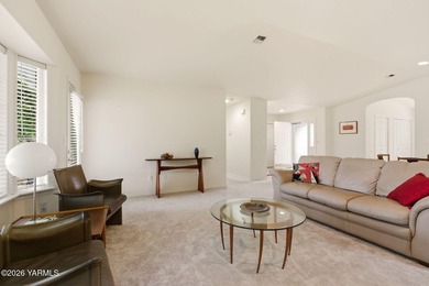 Welcome to easy, single-level living at 3414 Fairbanks Ave! - photo 8