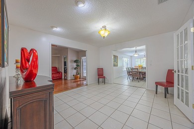 Country Living at its finest- Large, well appointed home located - photo 10