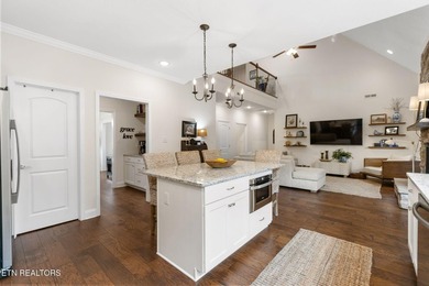 Back on the market due to Buyer's financing! Beautiful 4-bedroom - photo 14