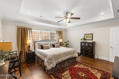Back on the market due to Buyer's financing! Beautiful 4-bedroom - photo 15