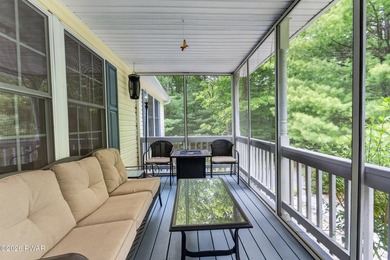 COUNTRY CHARM MEETS MODERN COMFORT IN THIS INVITING FARMHOUSE - photo 5