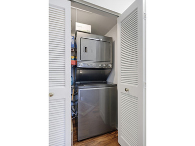 655 Perrie Drive unit: 302