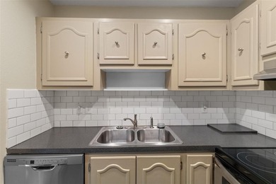 EXCEPTIONAL NEW VALUE! Enjoy one of the most spectacular - photo 22