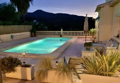 Luxury 4 bedroom villa with pool located in Javea - photo 21