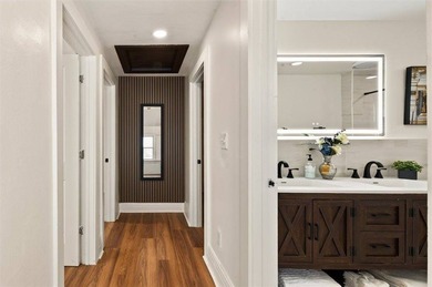 Stunning remodeled home, move right in and enjoy having all of - photo 27
