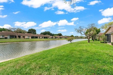 Lovely 2 beds/2 bath villa in beautiful gated 55+ Whisper Walk! - photo 28