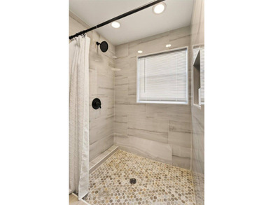 Stunning remodeled home, move right in and enjoy having all of - photo 30