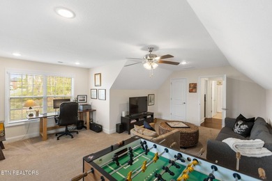Back on the market due to Buyer's financing! Beautiful 4-bedroom - photo 34