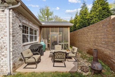Back on the market due to Buyer's financing! Beautiful 4-bedroom - photo 40