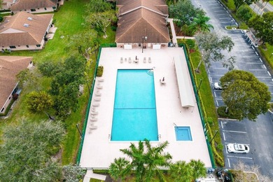 Lovely 2 beds/2 bath villa in beautiful gated 55+ Whisper Walk! - photo 41