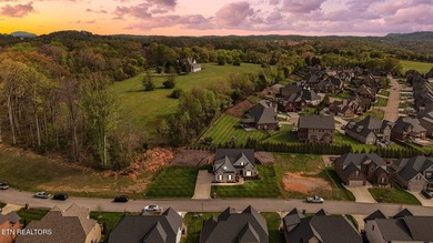Back on the market due to Buyer's financing! Beautiful 4-bedroom - photo 43