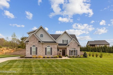 Back on the market due to Buyer's financing! Beautiful 4-bedroom - photo 46