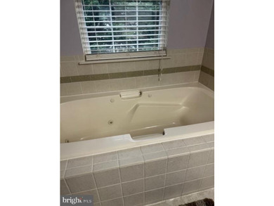 NOW PRICED BELOW MARKET FOR A QUICK SALERare Re-freshed 4/5 - photo 14