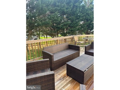 NOW PRICED BELOW MARKET FOR A QUICK SALERare Re-freshed 4/5 - photo 23