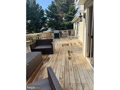 NOW PRICED BELOW MARKET FOR A QUICK SALERare Re-freshed 4/5 - photo 26