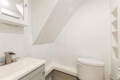 Welcome to this beautifully maintained, move in ready two - photo 26