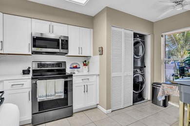 Huntington Lakes Condo Active Under Contract in Delray Beach Florida