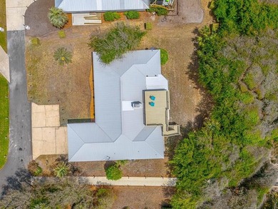 Experience the ultimate in coastal iving with this exceptional - photo 4