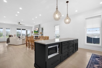 PRICE DROP!! Come take advantage of this Gorgeous, Luxury Home - photo 6