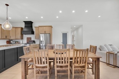 PRICE DROP!! Come take advantage of this Gorgeous, Luxury Home - photo 10