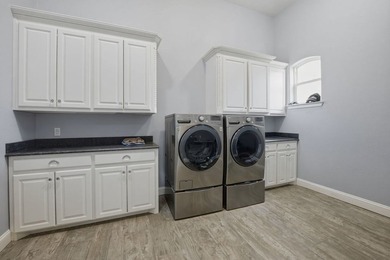 Exceptional Solomon Estates home (2013) - 4 BR, 4 full & 2 half - photo 21