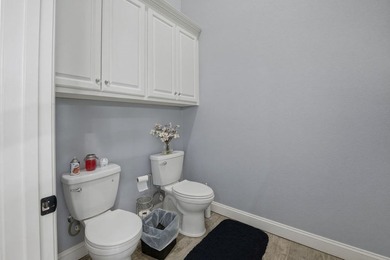 Exceptional Solomon Estates home (2013) - 4 BR, 4 full & 2 half - photo 23