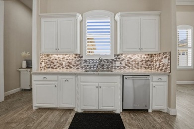 Exceptional Solomon Estates home (2013) - 4 BR, 4 full & 2 half - photo 37
