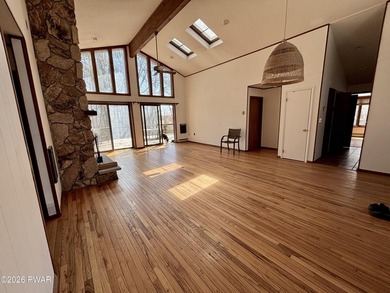 Welcome to your dream retreat in the prestigious gated community - photo 5