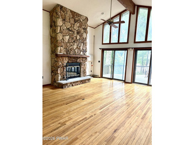 Welcome to your dream retreat in the prestigious gated community - photo 8