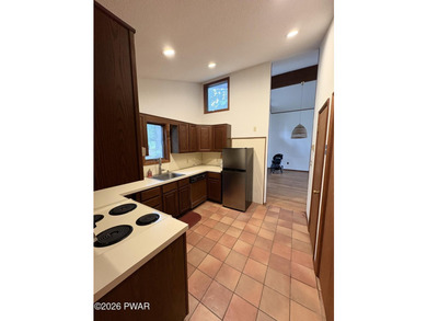 Welcome to your dream retreat in the prestigious gated community - photo 9