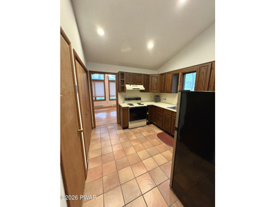 Welcome to your dream retreat in the prestigious gated community - photo 10