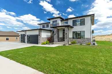 **$45,000 Price Reduction + $10,000 Seller Incentive!** Don't - photo 3