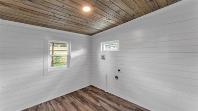Discover the perfect blend of charm, character, and modern - photo 3
