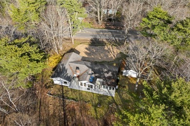 This Boothbay home is conveniently located near Boothbay Harbor - photo 3