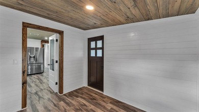 Discover the perfect blend of charm, character, and modern - photo 4