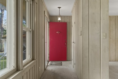This Boothbay home is conveniently located near Boothbay Harbor - photo 9