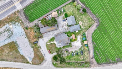 Rare 11-unit rental property on a large lot in a convenient - photo 21