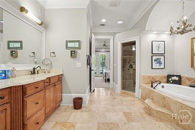 Centrally located in desirable Oakridge, this meticulously - photo 25