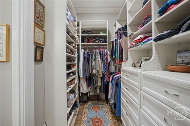 Centrally located in desirable Oakridge, this meticulously - photo 27