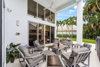 Welcome to this beautifully updated 4-bedroom plus den residence - photo 34