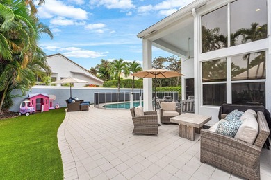 Welcome to this beautifully updated 4-bedroom plus den residence - photo 36