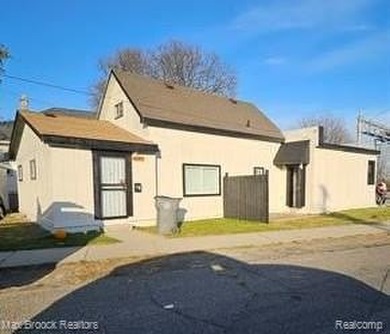 Detroit River Townhome/Townhouse For Sale in Ecorse Michigan