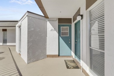 Welcome home to this beautifully updated 2-bedroom, 2-bath, 55+ - photo 5