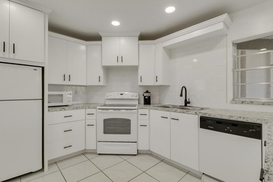 Welcome home to this beautifully updated 2-bedroom, 2-bath, 55+ - photo 7
