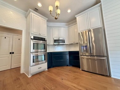 One of a kind! Simply stunning 6BR/4BA home with recently added - photo 9