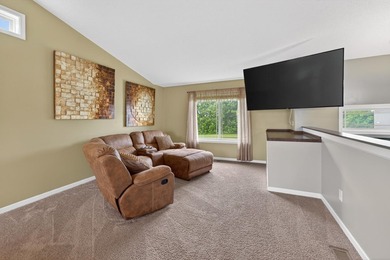 Welcome to your new home! Conveniently located in a neighborhood - photo 11