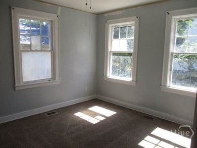 Investor special in Baldwin Park! Welcome to 640 Maupas Ave, a - photo 13