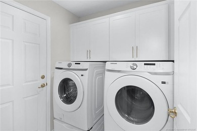 Beautiful furnished CBS 2 Bedroom, 2 Bath, One car garage CBS - photo 15
